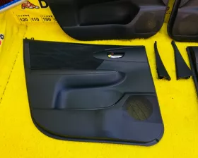Обшивка дверей TOYOTA