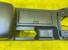 Бардачок между сиденьями SUZUKI ESCUDO/GRAND VITARA 2006/Цвет ZDL 7591064J005PK TA74W/TD54W/TD94W/TDA4W/TDB4W M16A, передний