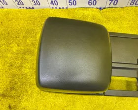 Бардачок между сиденьями SUZUKI