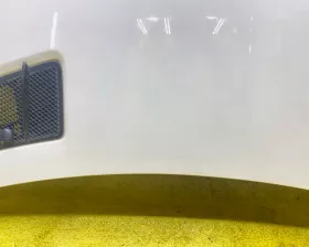 Капот Mercedes-Benz