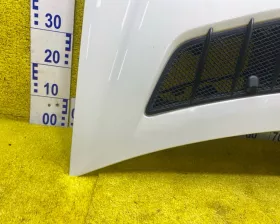 Капот Mercedes-Benz