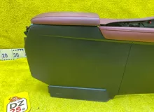 Бардачок между сиденьями LEXUS RX450H/RX450HL/RX350/RX350L/RX300/RX200T 2017/Цвет 083 5882048020C0 GYL25W/GYL25L/GYL25R/GYL20W/GYL20L/GYL20R/GYL20/GYL26W/GYL26L/GYL26/AGL20W/AGL20L/AGL20R/AGL25W/AGL25L/AGL25R/GGL20W/GGL20L/GGL20R/GGL21R/GGL25W/GGL25L/GGL2
