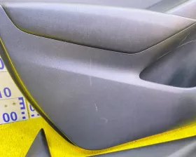 Обшивка дверей Mazda