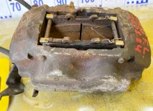 Суппорт TOYOTA LAND CRUISER/LAND CRUISER CYGNUS/LX470 1999 4775060080 UZJ100/UZJ100L/UZJ100/FZJ100/FZJ105/HDJ100/HDJ100L/HDJ101/HDJ101K/HZJ105/HZJ105L 2UZFE, передний левый