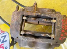 Суппорт TOYOTA LAND CRUISER/LAND CRUISER CYGNUS/LX470 1999 4775060080 UZJ100/UZJ100L/UZJ100/FZJ100/FZJ105/HDJ100/HDJ100L/HDJ101/HDJ101K/HZJ105/HZJ105L 2UZFE, передний левый