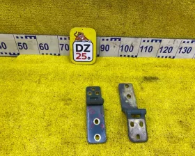 Петли двери багажника DAIHATSU