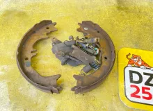 Механизм стояночного тормоза TOYOTA LAND CRUISER/LAND CRUISER CYGNUS/LX470 2003 UZJ100/UZJ100L/UZJ100/FZJ100/FZJ105/HDJ100/HDJ100L/HDJ101/HDJ101K/HZJ105/HZJ105L 2UZFE, задний правый