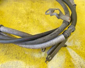 Тросик ручника Toyota