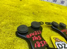 Петля стекла двери багажника TOYOTA LAND CRUISER PRADO 2017-2023 6881060051 TRJ150W/TRJ150L/TRJ150/TRJ152/TRJ155/GDJ150W/GDJ150R/GDJ150L/GDJ150/GDJ151W/GDJ151/GDJ155L/GDJ155R/GDJ155/GRJ150W/GRJ150L/GRJ150/GRJ151W/GRJ151/GRJ152/KDJ150/KDJ150L/KDJ155 2TRFE,