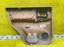 Обшивка дверей TOYOTA LAND CRUISER/LAND CRUISER CYGNUS 2001 6764060542A0 UZJ100/UZJ100L/UZJ100/FZJ100/FZJ105/HDJ100/HDJ100L/HDJ101/HDJ101K/HZJ105/HZJ105L 2UZFE, задняя правая