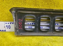 Решетка радиатора SUZUKI JIMNY WIDE/JIMNY 1998/Цвет Z2S 7211181AA10CB JB33W/JB43W G13B, передняя