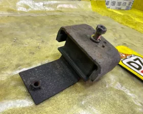 Подушка двигателя ISUZU