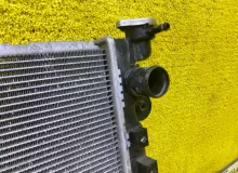 Радиатор основной TOYOTA LAND CRUISER PRADO/HILUX SURF 2003/Цвет 1D4 1640062230 VZJ120W/VZJ120/VZJ121W/VZJ121/VZJ125W/VZJ125/RZJ125W/RZJ125/TRJ120W/TRJ120/TRJ125W/TRJ125 5VZFE, передний