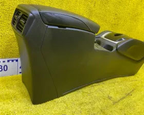 Бардачок между сиденьями NISSAN