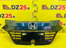Решетка радиатора HONDA VEZEL 2014/Цвет NH788P 71120T7B000 RU3/RU4/RU1/RU2 LEB, передняя