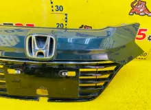 Решетка радиатора HONDA VEZEL 2014/Цвет NH788P 71120T7B000 RU3/RU4/RU1/RU2 LEB, передняя