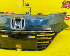 Решетка радиатора HONDA