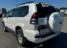 Бачок стеклоомывателя TOYOTA LAND CRUISER PRADO 2004/Цвет 070 8531560300 VZJ121/VZJ120W/VZJ120/VZJ121W/VZJ125W/VZJ125/GRJ120W/GRJ120/GRJ121W/GRJ121/GRJ125W/KDJ125/LJ120/LJ125/RZJ120W/25W/KDJ120W/KDJ120/KDJ121W/KDJ121/RZJ120/RZJ125W/RZJ125/TRJ120W/TRJ120/T