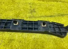 Крепление бампера TOYOTA SEQUOIA 2010/Цвет 202 525630C010 USK65L/USK65/USK60L/USK60/UCK65L/UCK65/UCK60L/UCK60/UPK60L/UPK60/UPK65L/UPK65 3URFE, заднее левое