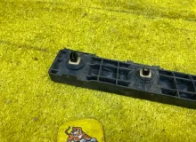 Крепление бампера TOYOTA SEQUOIA 2010/Цвет 202 525630C010 USK65L/USK65/USK60L/USK60/UCK65L/UCK65/UCK60L/UCK60/UPK60L/UPK60/UPK65L/UPK65 3URFE, заднее левое