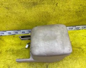 Бардачок между сиденьями TOYOTA