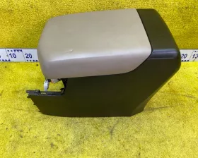 Бардачок между сиденьями Toyota