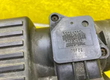 Корпус воздушного фильтра TOYOTA LAND CRUISER PRADO/HILUX SURF 2004 1770062140 VZJ120W/VZJ120/VZJ121W/VZJ121/VZJ125W/VZJ125/VZN210W/VZN210/VZN215W/VZN215 5VZFE, передний
