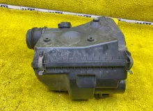 Корпус воздушного фильтра TOYOTA LAND CRUISER PRADO/HILUX SURF 2004 1770062140 VZJ120W/VZJ120/VZJ121W/VZJ121/VZJ125W/VZJ125/VZN210W/VZN210/VZN215W/VZN215 5VZFE, передний