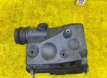 Корпус воздушного фильтра TOYOTA LAND CRUISER PRADO/HILUX SURF 2004 1770062140 VZJ120W/VZJ120/VZJ121W/VZJ121/VZJ125W/VZJ125/VZN210W/VZN210/VZN215W/VZN215 5VZFE, передний