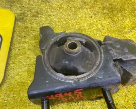 Подушка двигателя TOYOTA