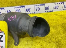 Патрубок воздушного фильтра TOYOTA LAND CRUISER PRADO 2006 1788231080 GRJ120W/GRJ120/GRJ121W/GRJ121/GRJ125W 1GRFE, передний