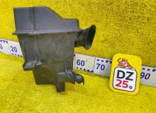 Корпус воздушного фильтра TOYOTA VOXY/NOAH/ESQUIRE 2014 1775037080 ZWR80G/ZWR80W/ZWR80 2ZRFXE, передний