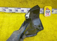 Корпус воздушного фильтра TOYOTA VOXY/NOAH/ESQUIRE 2014 1775037080 ZWR80G/ZWR80W/ZWR80 2ZRFXE, передний
