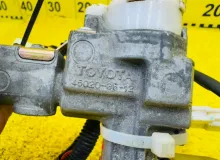 Замок зажигания TOYOTA LAND CRUISER PRADO 2004/Цвет 070 6957060190 VZJ121/VZJ120W/VZJ120/VZJ121W/VZJ125W/VZJ125/GRJ120W/GRJ120/GRJ121W/GRJ121/GRJ125W/KDJ125/LJ120/LJ125/RZJ120W/25W/KDJ120W/KDJ120/KDJ121W/KDJ121/RZJ120/RZJ125W/RZJ125/TRJ120W/TRJ120/TRJ125W
