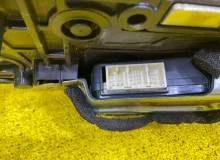 Доводчик двери TOYOTA ESQUIRE/NOAH/VOXY 2014/Цвет 070 8500528071 ZWR80/ZRR80W/ZRR80G/ZRR80/ZRR85G/ZRR85W/ZRR85/ZWR80G/ZWR80W 2ZRFXE, задний правый