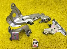 Ролик раздвижной двери TOYOTA VOXY/NOAH/ESQUIRE 2014/Цвет 1F7 6833628090 ZRR85W/ZRR85G/ZRR85/ZRR80G/ZRR80/ZRR80W/ZWR80/ZWR80G/ZWR80W 3ZRFAE, задний левый