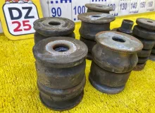 Подушка кузова TOYOTA LAND CRUISER PRADO 2004/Цвет 6T2 5220135100 VZJ121W 5VZFE
