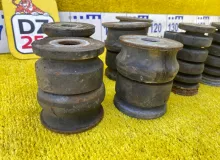 Подушка кузова TOYOTA LAND CRUISER PRADO 2004/Цвет 6T2 5220135100 VZJ121W 5VZFE