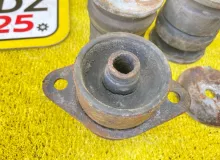 Подушка кузова TOYOTA LAND CRUISER/LAND CRUISER CYGNUS/LX470 ЛЕВЫЙ|ПРАВЫЙ|ПЕРЕДНИЙ|ЗАДНИЙ|2000 5220160050 UZJ100/UZJ100L/UZJ100/FZJ100/FZJ105/HDJ100/HDJ100L/HDJ101/HDJ101K/HZJ105/HZJ105L 2UZFE