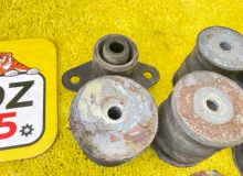Подушка кузова TOYOTA LAND CRUISER/LAND CRUISER CYGNUS/LX470 ЛЕВЫЙ|ПРАВЫЙ|ПЕРЕДНИЙ|ЗАДНИЙ|2000 5220160050 UZJ100/UZJ100L/UZJ100/FZJ100/FZJ105/HDJ100/HDJ100L/HDJ101/HDJ101K/HZJ105/HZJ105L 2UZFE