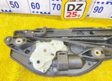 Доводчик двери TOYOTA VOXY/NOAH/ESQUIRE 2014/Цвет 1F7 8500528071 ZRR85W/ZRR85G/ZRR85/ZRR80G/ZRR80/ZRR80W/ZWR80/ZWR80G/ZWR80W 3ZRFAE, задний правый