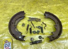 Механизм стояночного тормоза TOYOTA LAND CRUISER PRADO 2004/Цвет 070 VZJ121/VZJ120W/VZJ120/VZJ121W/VZJ125W/VZJ125/GRJ120W/GRJ120/GRJ121W/GRJ121/GRJ125W/KDJ125/LJ120/LJ125/RZJ120W/25W/KDJ120W/KDJ120/KDJ121W/KDJ121/RZJ120/RZJ125W/RZJ125/TRJ120W/TRJ120/TRJ12