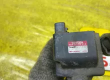 Катушка зажигания TOYOTA LAND CRUISER PRADO/HILUX SURF/4RUNNER/TACOMA/TUNDRA 2000 9091902212 VZJ120W/VZJ120/VZJ121W/VZJ121/VZJ125W/VZJ125/VZN210W/VZN210/VZN215W/VZN215 5VZFE, передняя