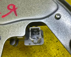 Моторчик заднего дворника Nissan