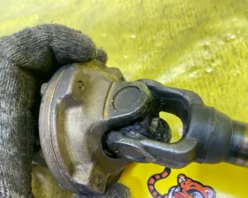 Рулевой карданчик Toyota