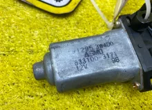 Мотор люка NISSAN TERRANO REGULUS/TERRANO 1997/Цвет WK0 912953W400 JRR50/RR50/JLR50/JLUR50/JTR50/LR50/LUR50/LVR50/PR50/R50/TR50 QD32ETI, передний