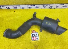 Воздухозаборник TOYOTA TUNDRA 2007 178820P030 GSK50L/GSK51L 1GRFE, передний