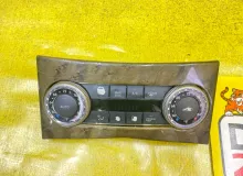 Блок управления климат-контролем Mercedes-Benz C-CLASS 2008 A2048300290 W204 M272KE35/272.961/272961, передний