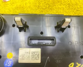 Блок управления климат-контролем Hyundai / KIA