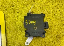 Сервопривод заслонок печки INFINITI Q70/M25/M35/M37/M56 2016 0638001890 Y51 VQ37VHR, передний